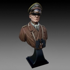 Royal Model: 1/16; Erwin Rommel bust (1/16 scale)